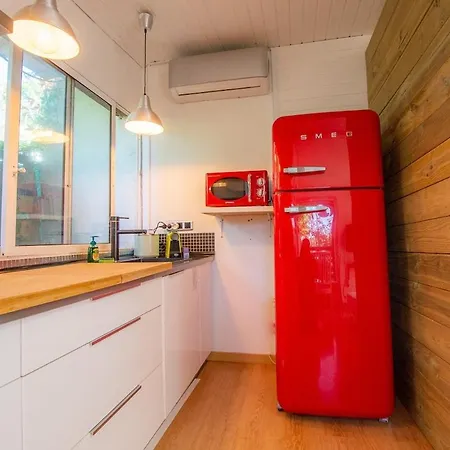 Apartment Forest Escape Near Barcelona